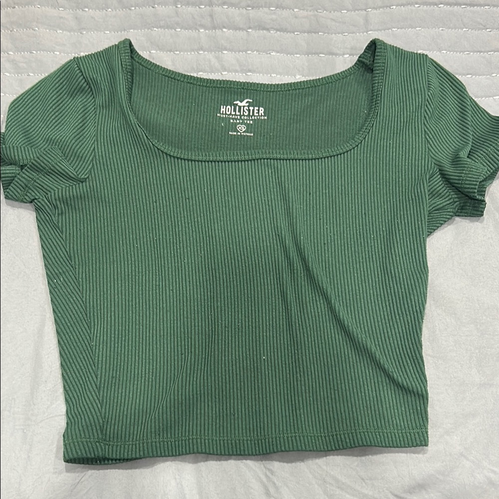 Hollister Women's Green Ribbed Top